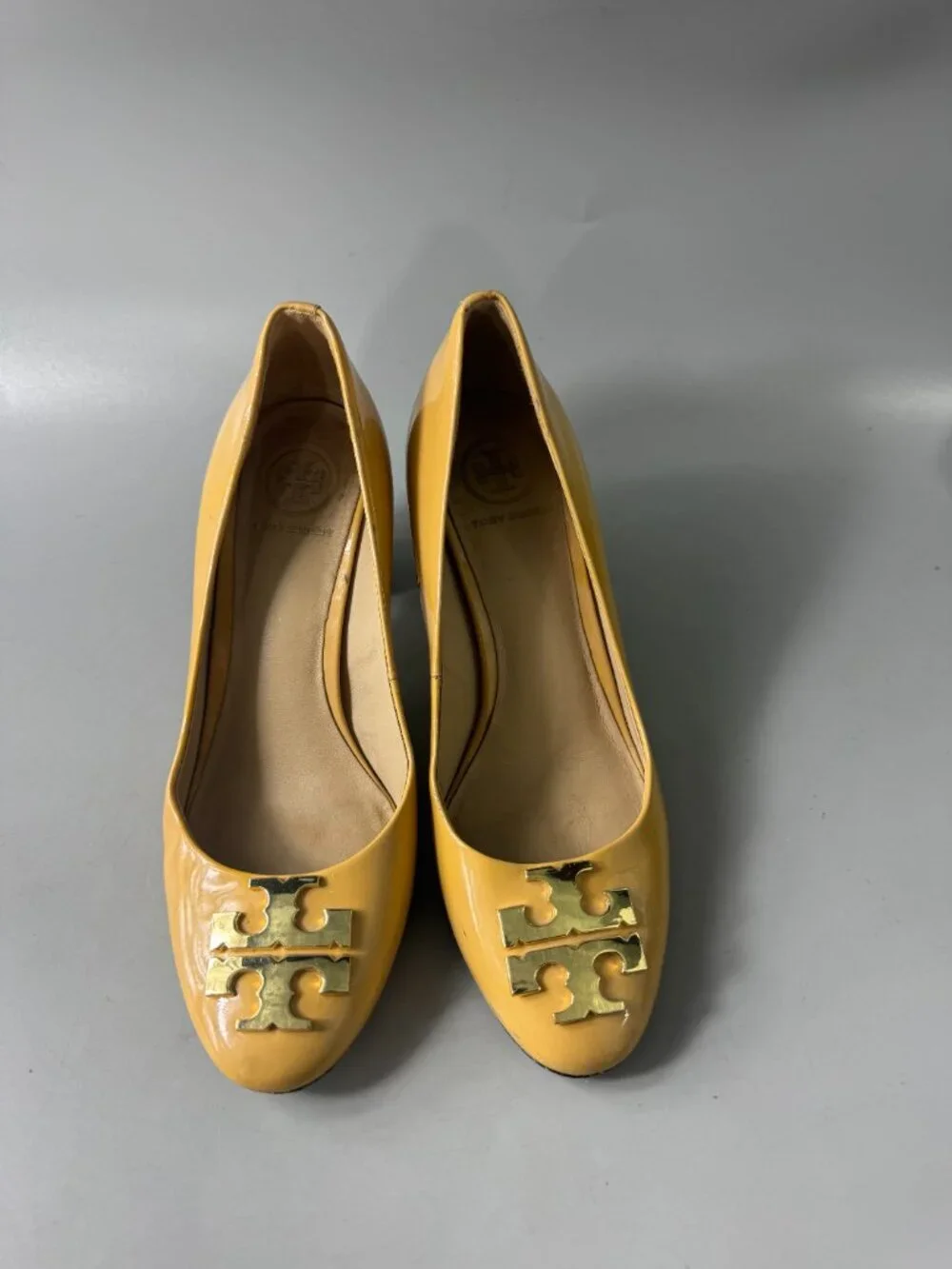Tory Burch Designer Tan Patent Leather Heel Pumps Size 5 M